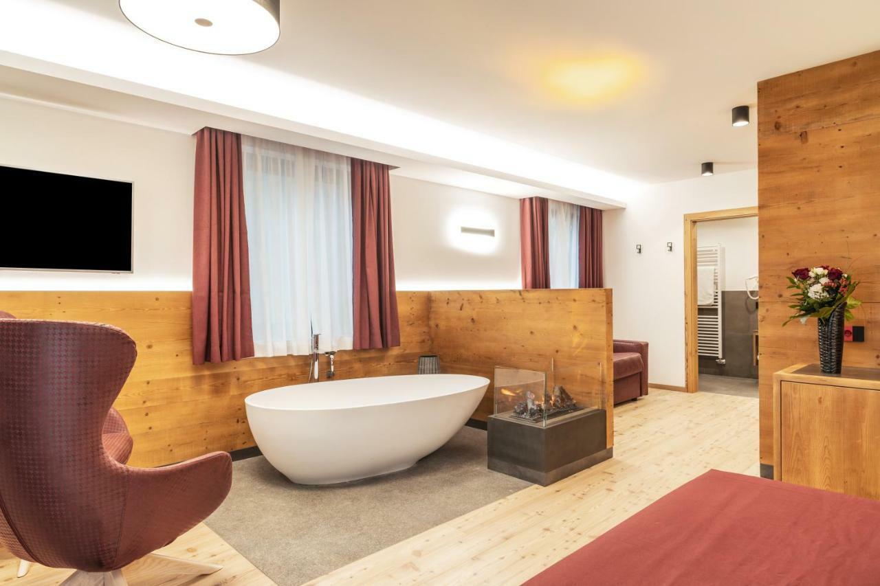 Ai Spiazzi Hotel Мецокорона Екстериор снимка